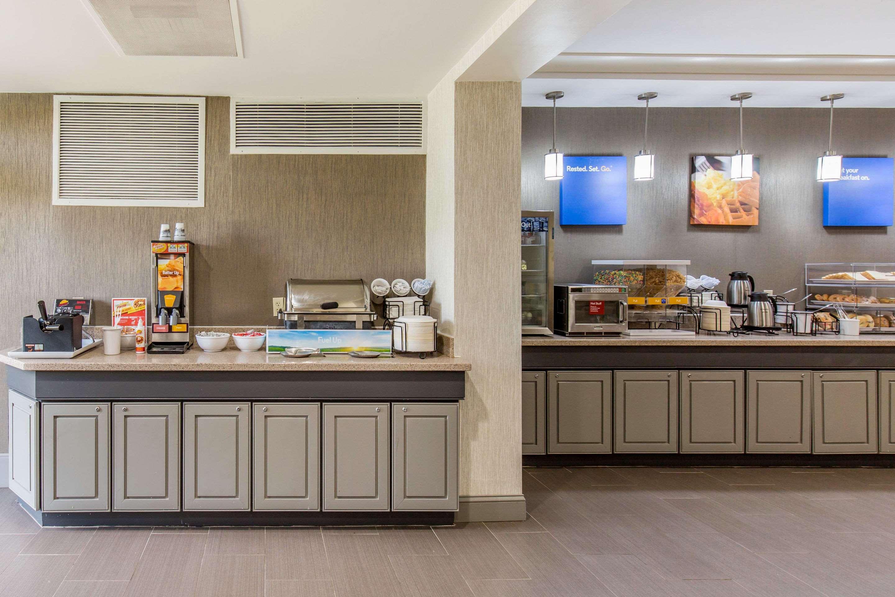 Comfort Inn College Park North Бествілл Екстер'єр фото