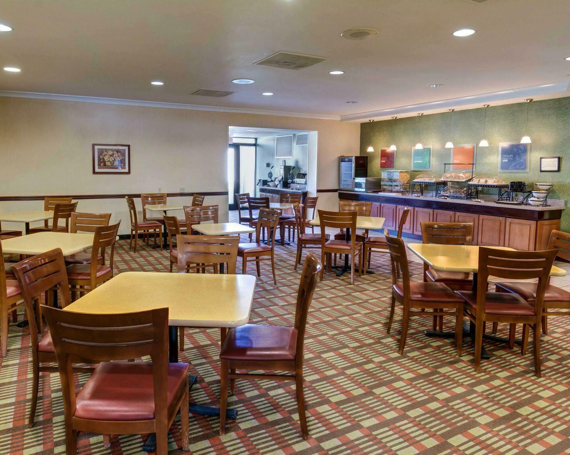 Comfort Inn College Park North Бествілл Екстер'єр фото